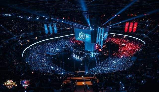 与中国足球 与中国足球