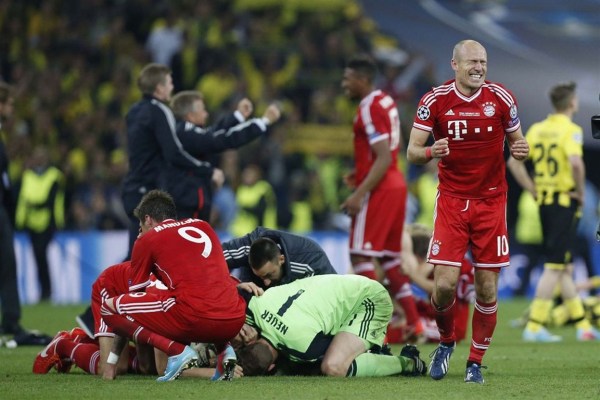 姆贝莫肘击 姆贝莫肘击