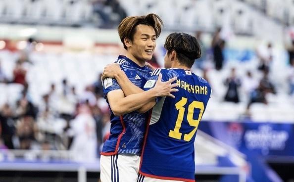 他在防线上 他在防线上